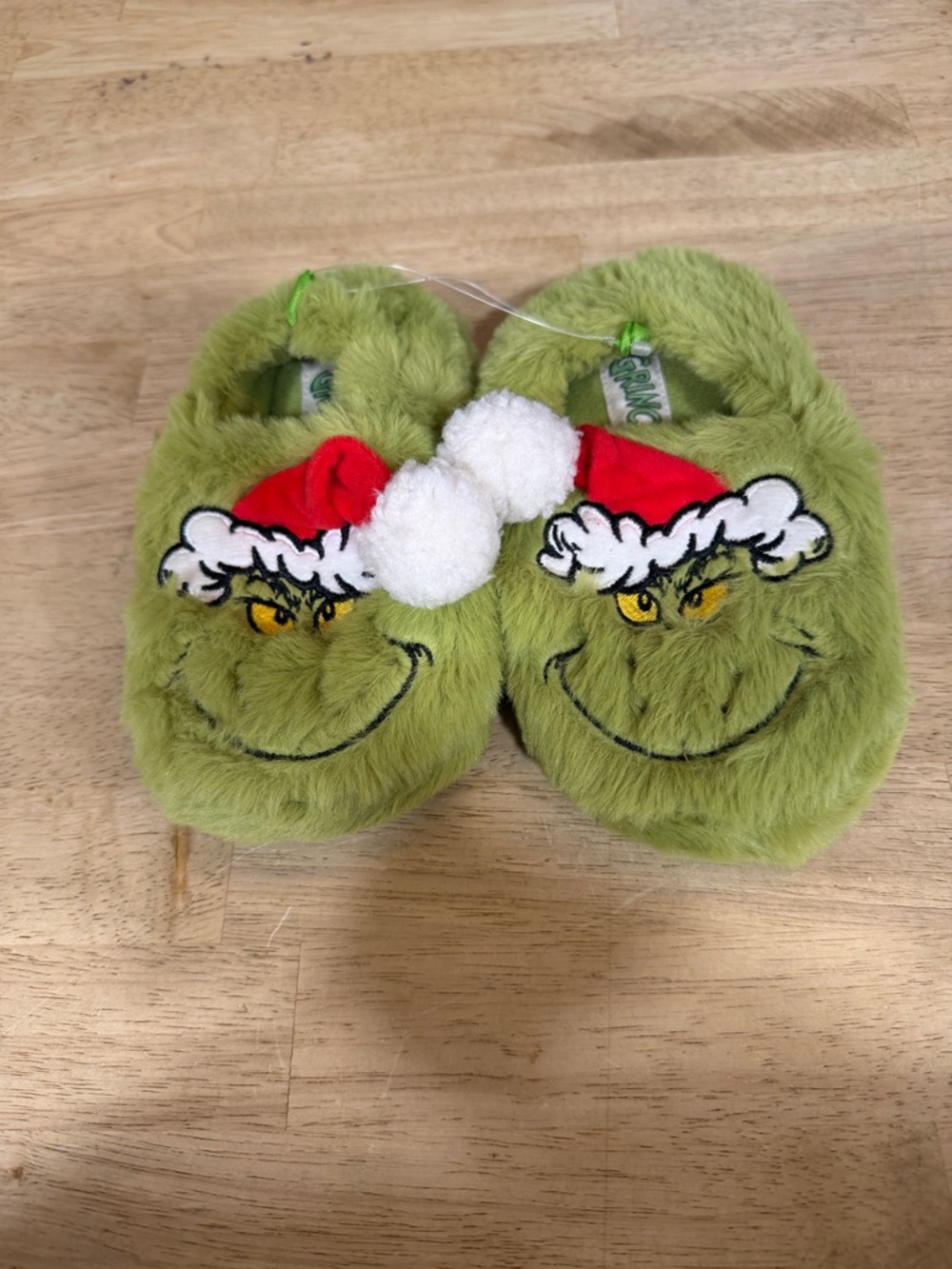 Grinch Fuzzy Holiday Slippers with Santa Hat Embroidery(6)